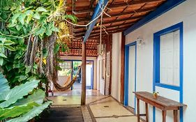 Tropicalia Hostel E Pousada